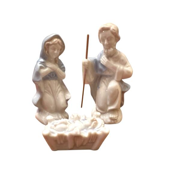 Vintage Lefton 3 Piece Nativity with Original Box 4” tall EPC - Picture 8 of 8